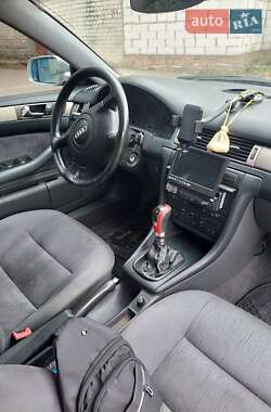 Седан Audi A6 1999 в 