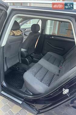 Универсал Audi A6 2003 в 