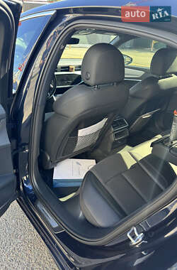Седан Audi A6 2019 в 
