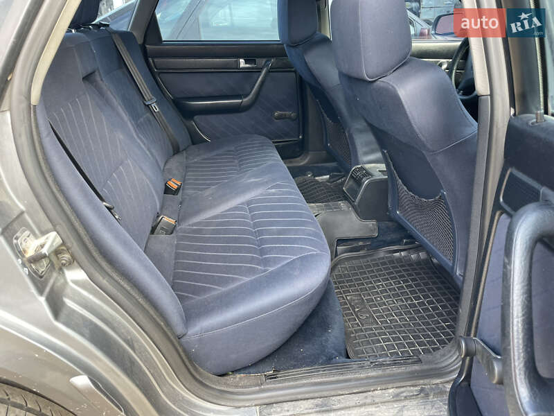 Седан Audi A6 1995 в Солотвине