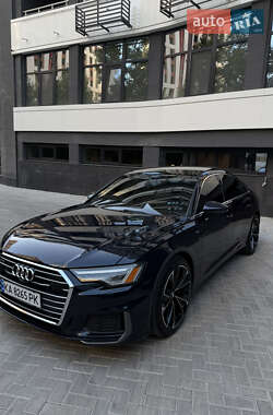 Седан Audi A6 2022 в 