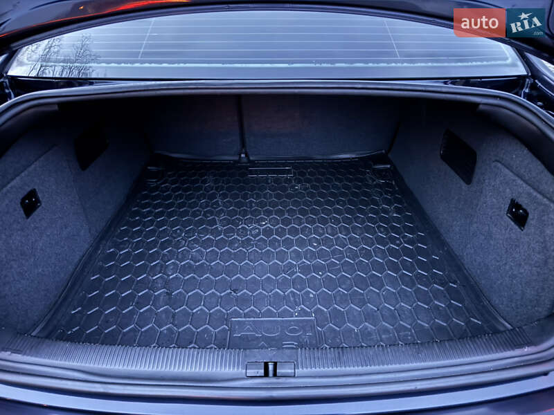 Седан Audi A6 2001 в Подволочиске