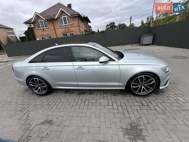 Седан Audi A6 2012 в Сарнах