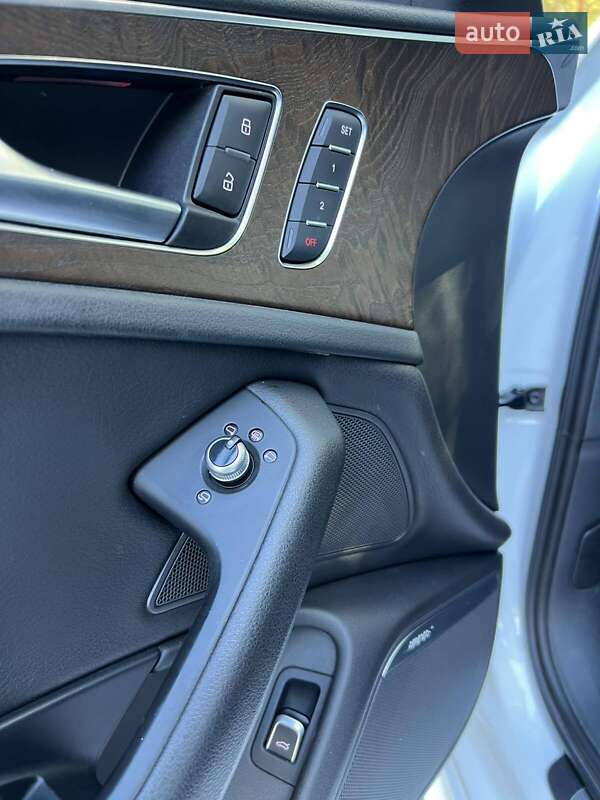 Седан Audi A6 2015 в Киеве