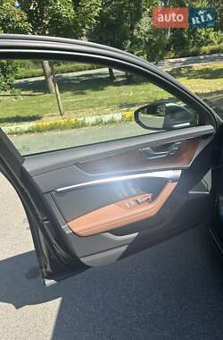 Седан Audi A6 2019 в 