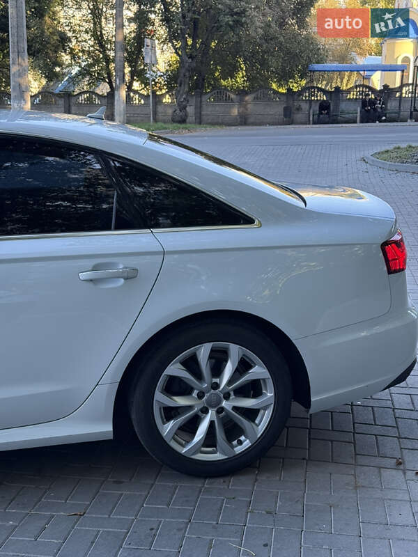 Седан Audi A6 2015 в Хмельницком