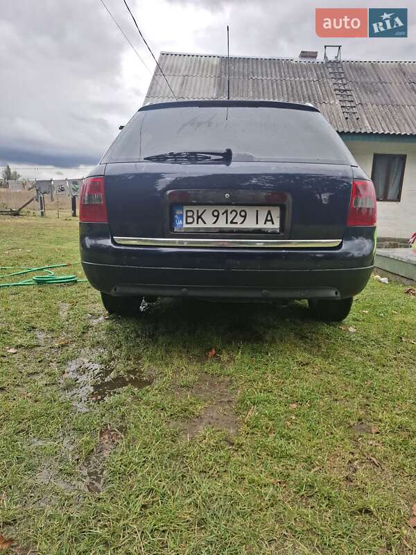 Универсал Audi A6 2004 в Костополе