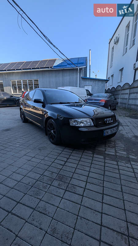 Седан Audi A6 2001 в Ровно