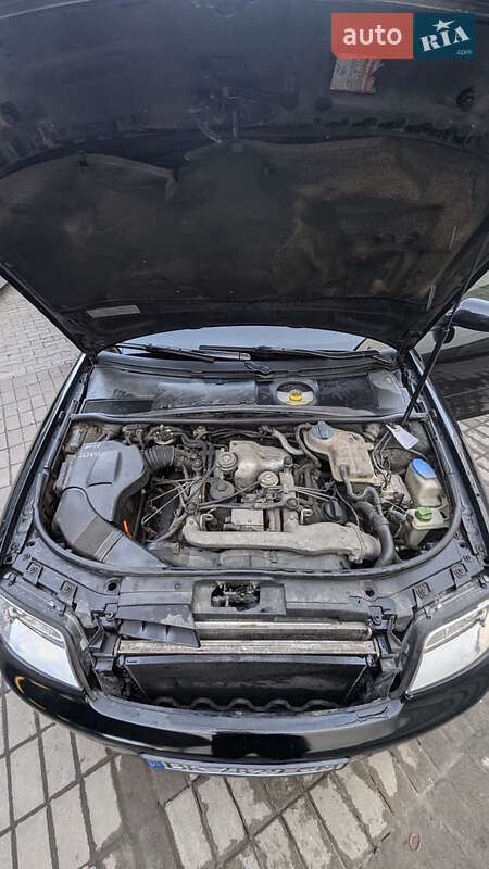 Седан Audi A6 2001 в Ровно