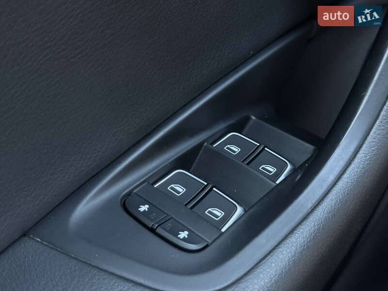 Седан Audi A6 2016 в Днепре