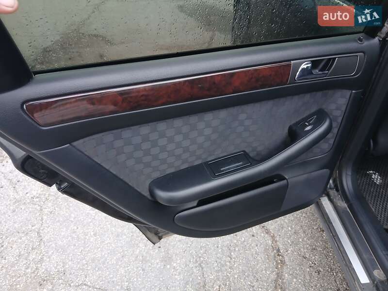 Седан Audi A6 1999 в Хотине