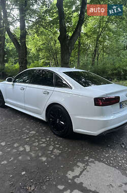 Седан Audi A6 2016 в 