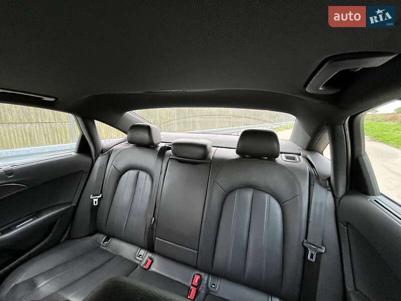 Седан Audi A6 2017 в Киеве