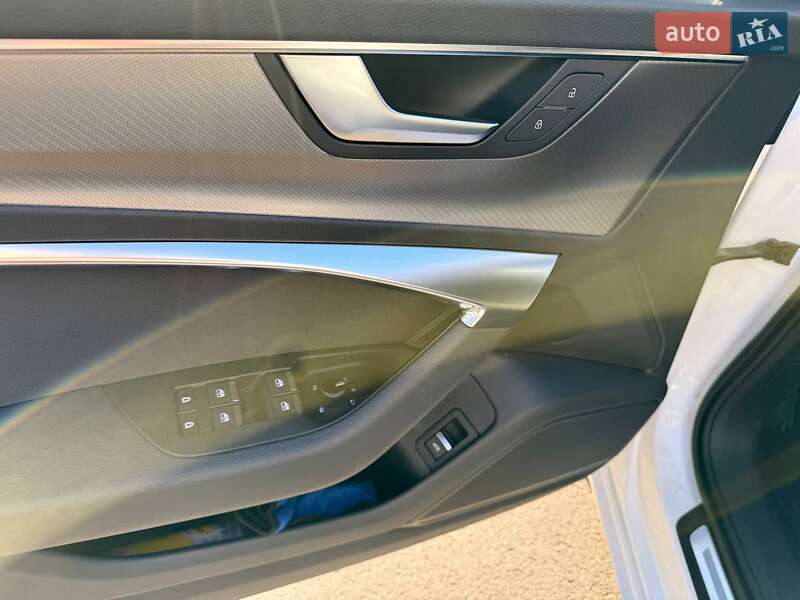 Универсал Audi A6 2020 в Киеве