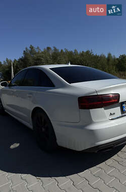 Седан Audi A6 2015 в Жовкві