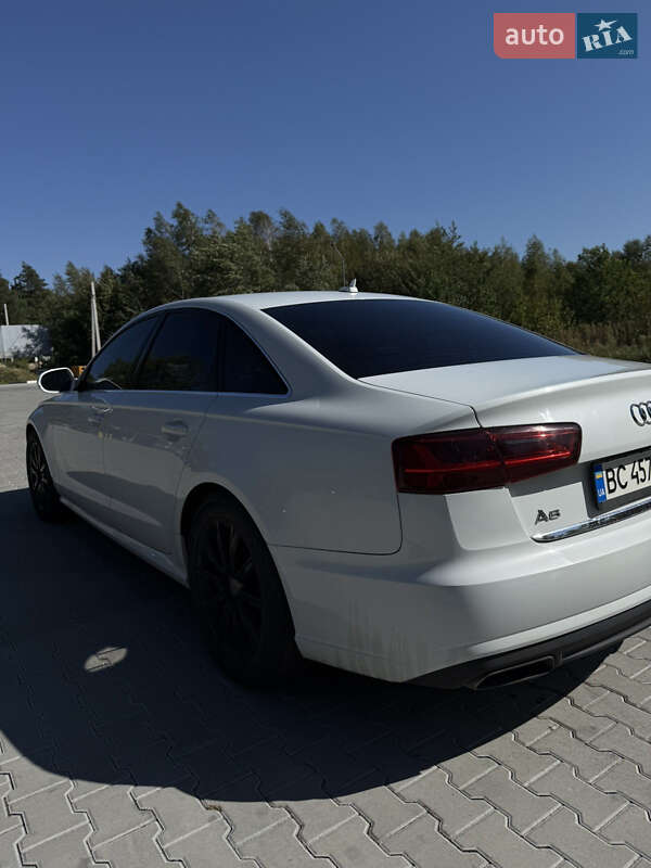 Седан Audi A6 2015 в 