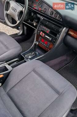 Универсал Audi A6 1995 в 
