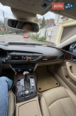 Седан Audi A6 2015 в 
