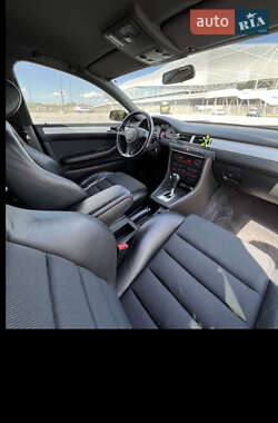 Седан Audi A6 2003 в 
