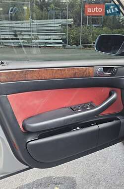 Універсал Audi A6 2000 в 
