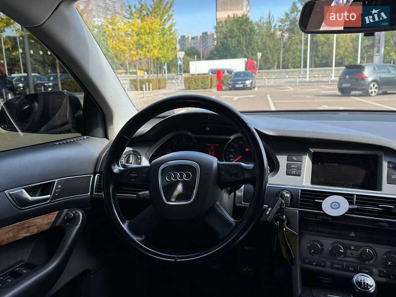 Седан Audi A6 2004 в Киеве