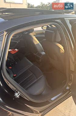 Седан Audi A6 2019 в 