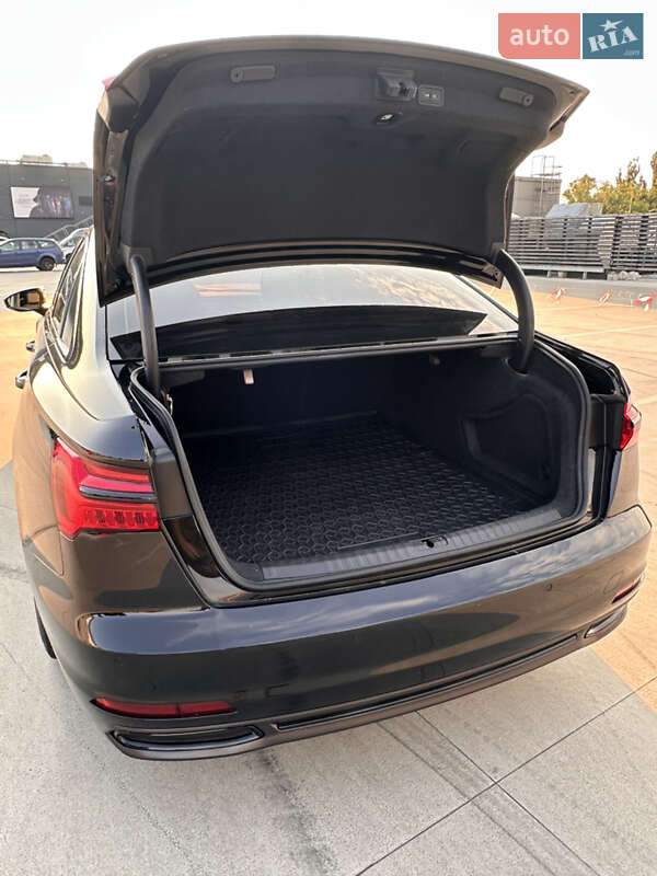 Седан Audi A6 2019 в Киеве