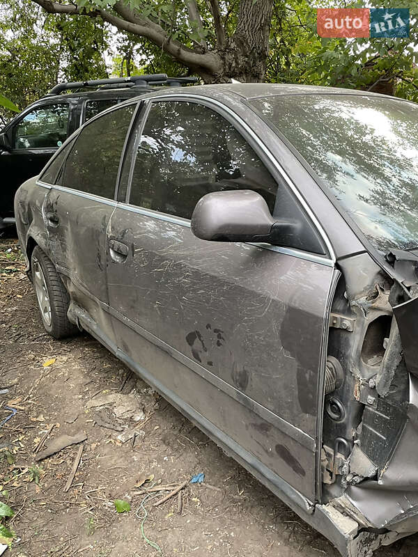 Седан Audi A6 2000 в 