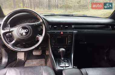 Седан Audi A6 2001 в 