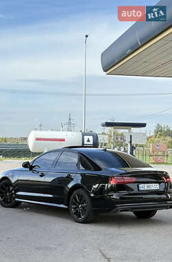 Седан Audi A6 2015 в 