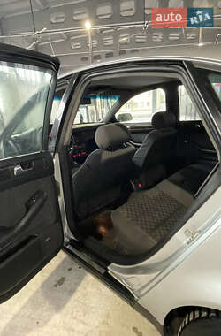 Седан Audi A6 1999 в 