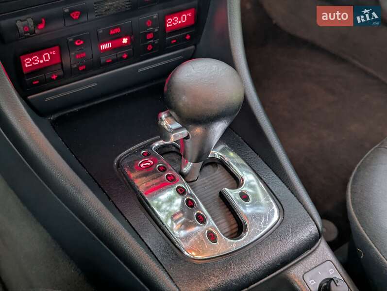 Седан Audi A6 2001 в Межгорье