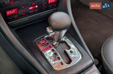 Седан Audi A6 2001 в 