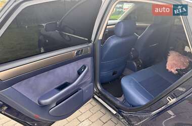 Седан Audi A6 2001 в 