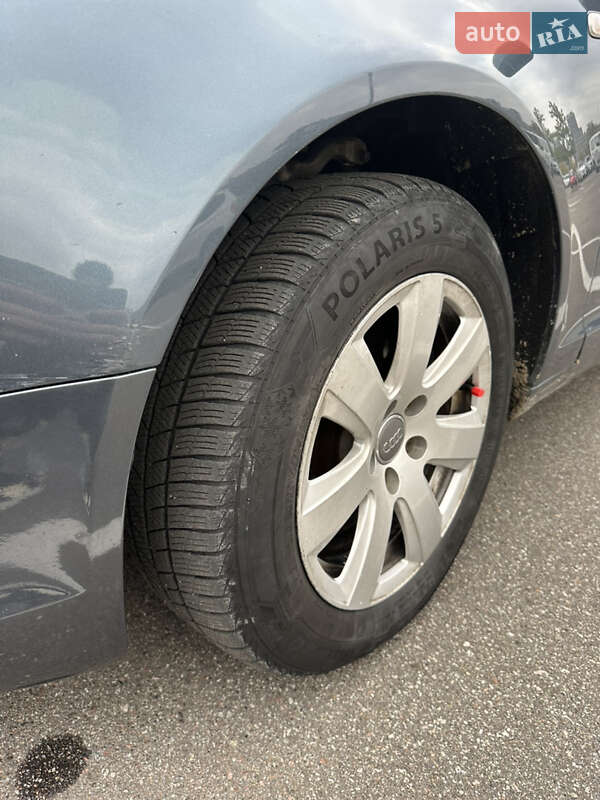 Седан Audi A6 2004 в Киеве