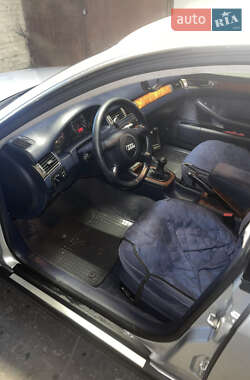 Седан Audi A6 1999 в 