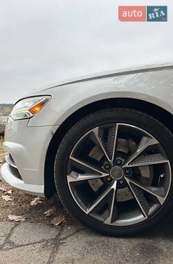 Седан Audi A6 2015 в 