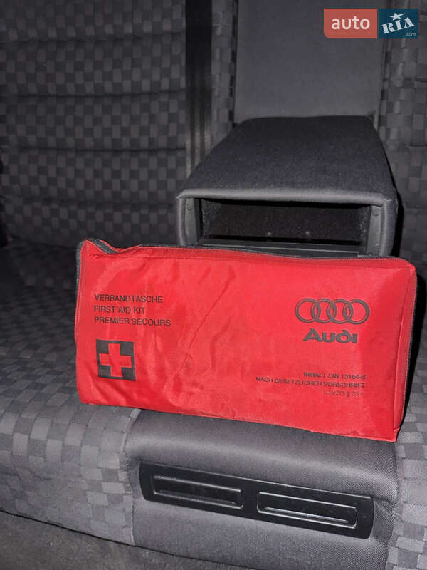 Седан Audi A6 2001 в Подволочиске