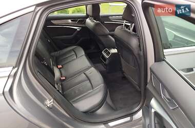 Седан Audi A6 2019 в 