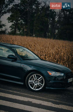 Седан Audi A6 2015 в 