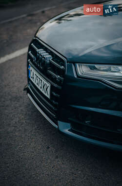 Седан Audi A6 2015 в 