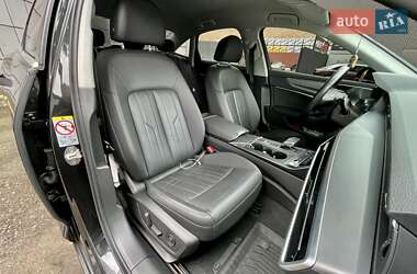 Седан Audi A6 2021 в 