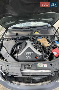 Универсал Audi A6 2003 в 