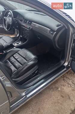 Седан Audi A6 2002 в 