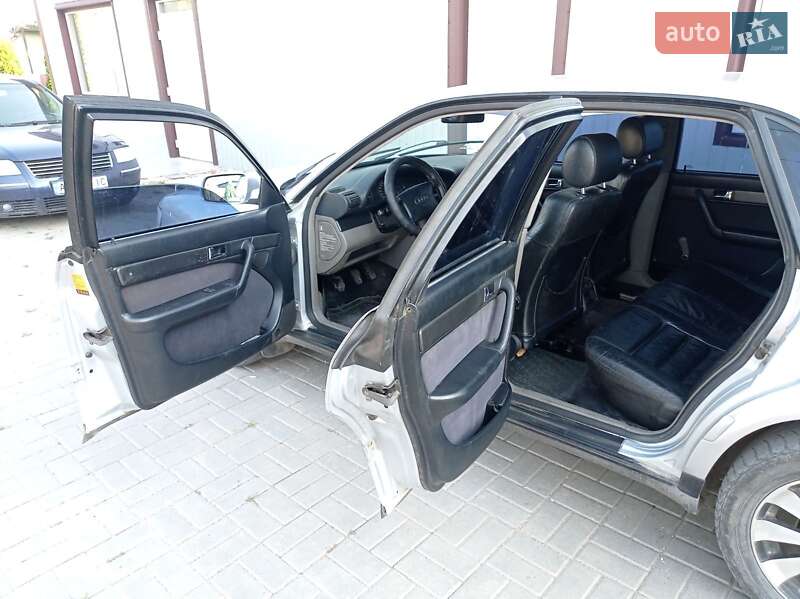 Седан Audi A6 1996 в Виннице