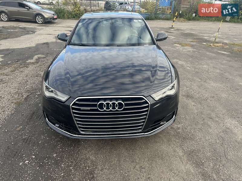Седан Audi A6 2016 в 