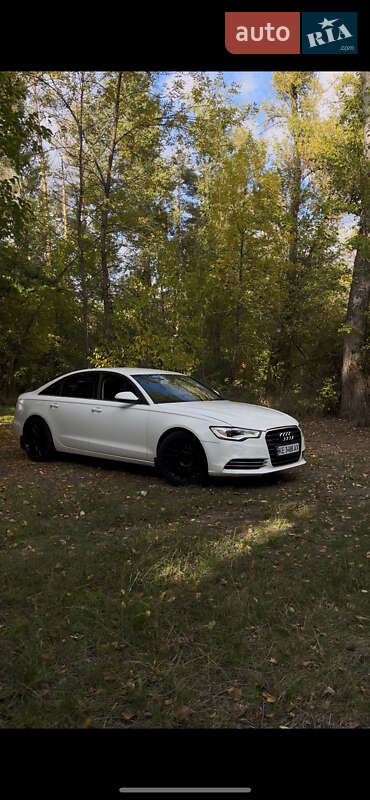 Седан Audi A6 2012 в 