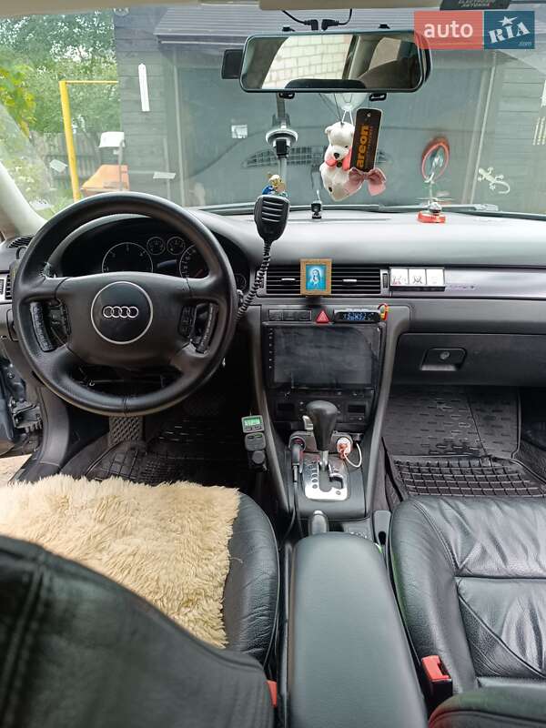Универсал Audi A6 2004 в Коростене