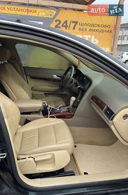 Седан Audi A6 2004 в 
