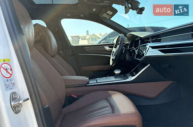 Седан Audi A6 2022 в 